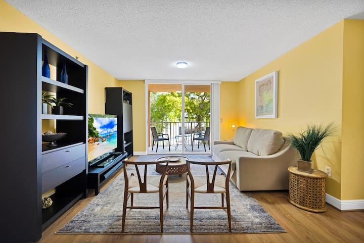 2 Bed 2 Bath Cozy Apt Aventura - Aventura, FL