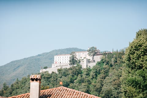 Lovely historic townhouse in the heart of Prosecco