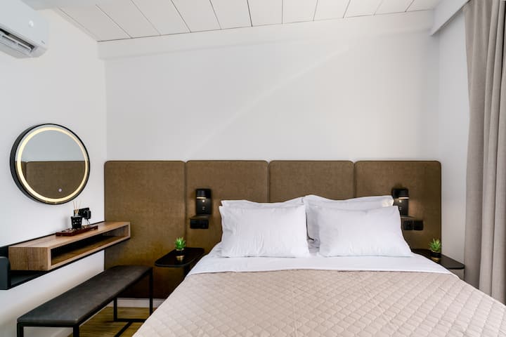 走进一个专为深度休息和安静的早晨而设计的宁静空间。
