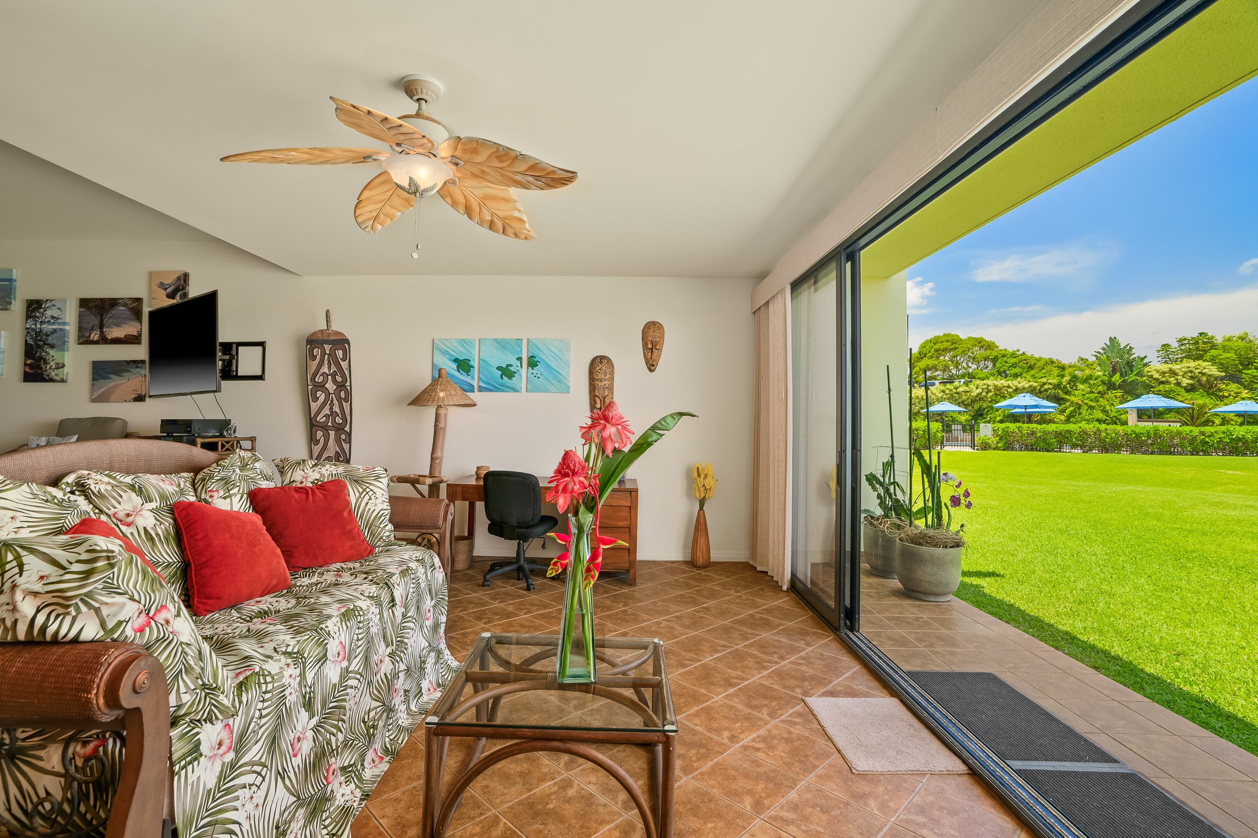 Spacious Ground Floor Puu Poa 103 AC - Image 5