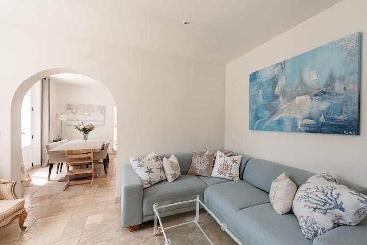 Luxury Villa Short Walk To Beach - Côte d'Azur