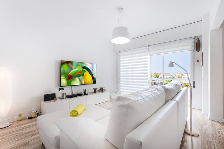 Entire home with 2 bedrooms in Vila Nova de Gaia - PORTO/Gaia CITY - BEACH HOUSE