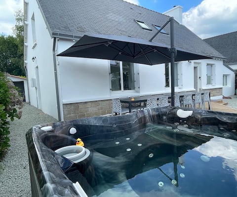 House + Spa, by the sea in Beg-Meil, Breton Riviera