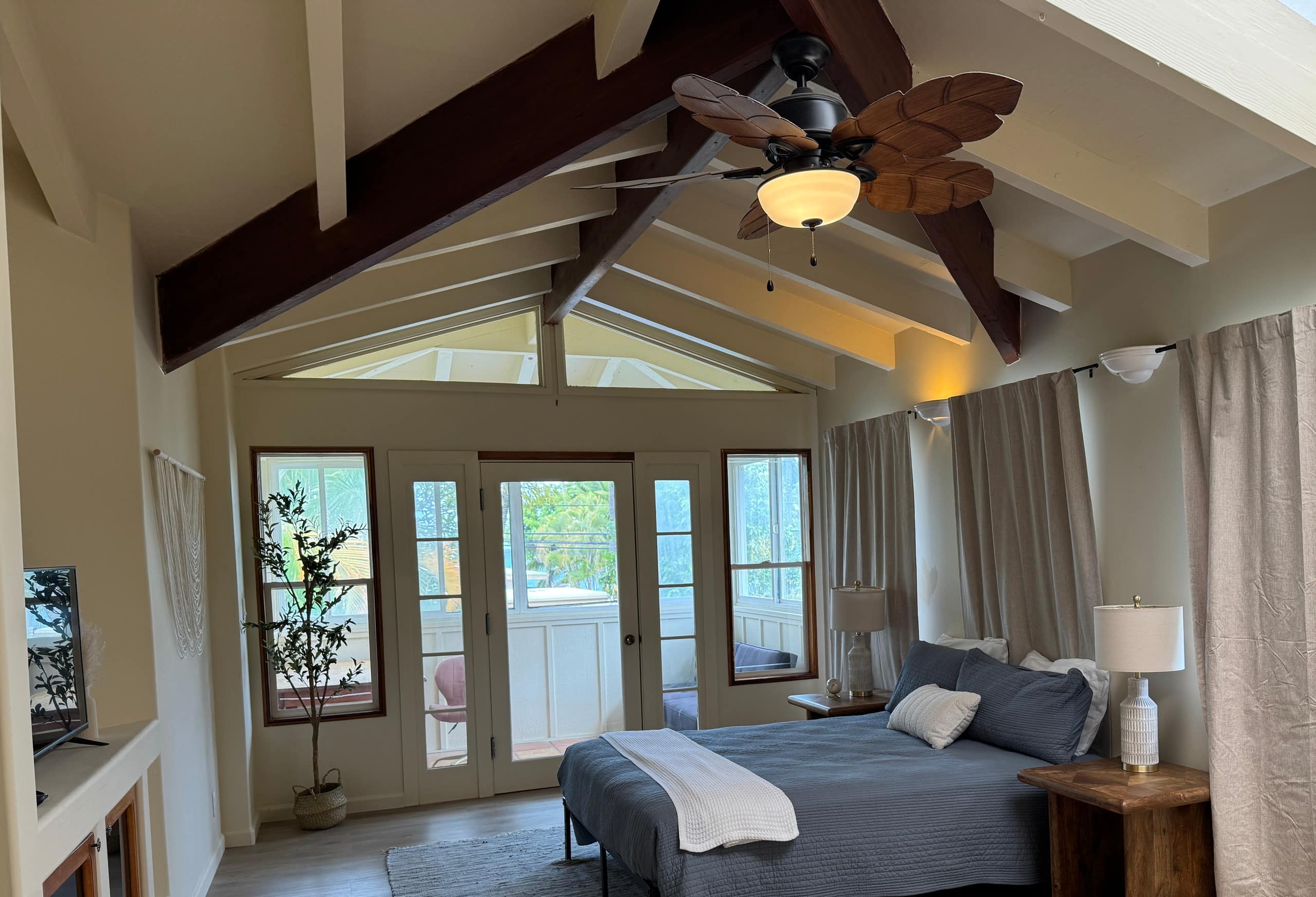 Home in Kailua · ★4.91 · 4 bedrooms · 5 beds · 3 private baths - Image 11
