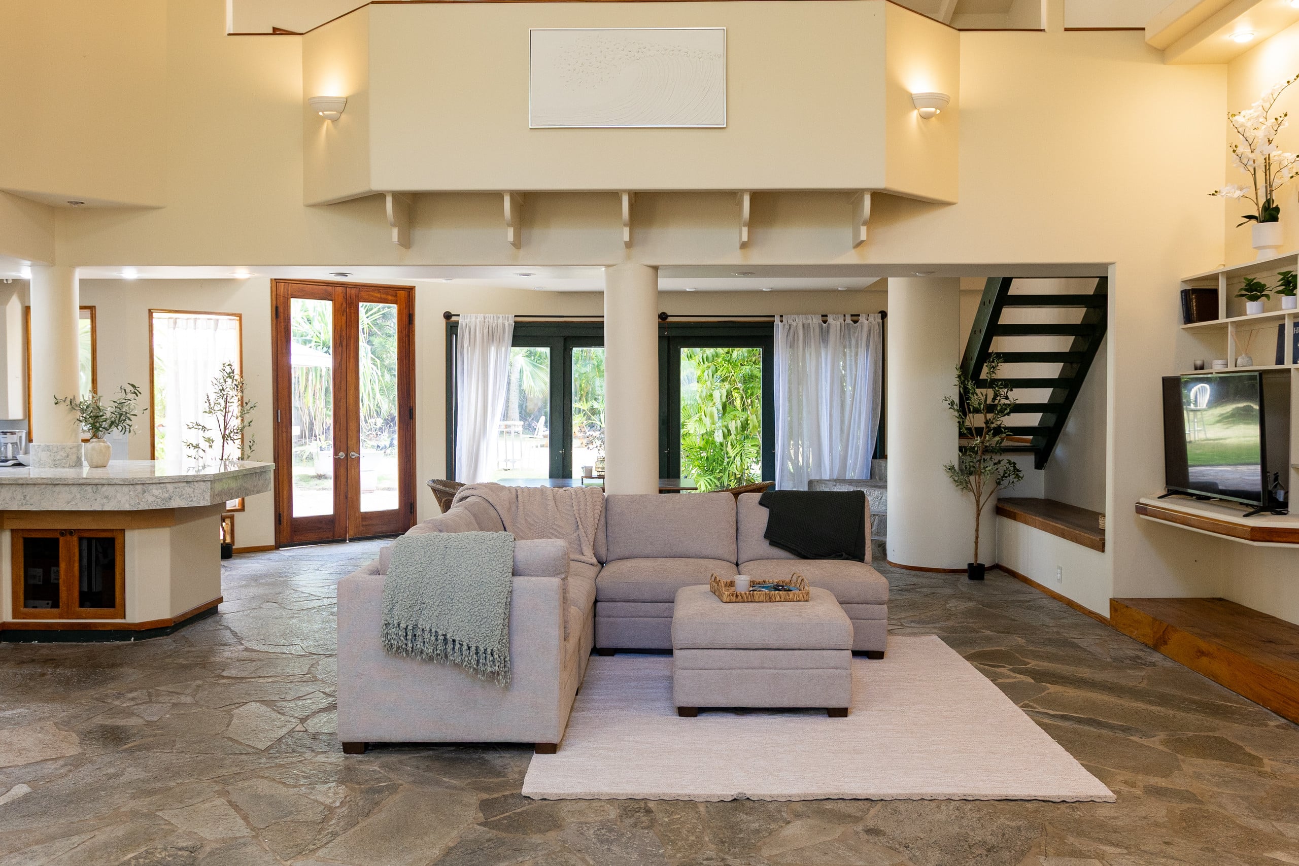 Home in Kailua · ★4.91 · 4 bedrooms · 5 beds · 3 private baths - Image 1