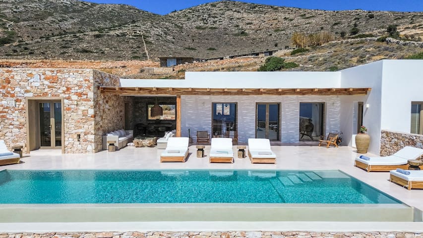 Villa Lazuli – Sea view – Golden Beach, Paros gallery image 2