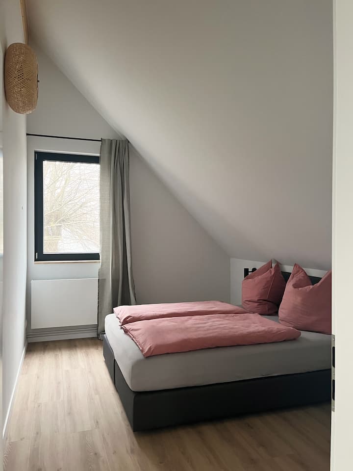 Ზემოდან საძინებელი.