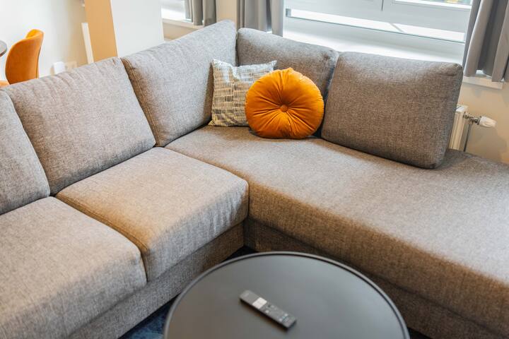 Dockside Living 2BDR Apartment JUF- 69 SQM gallery image 4