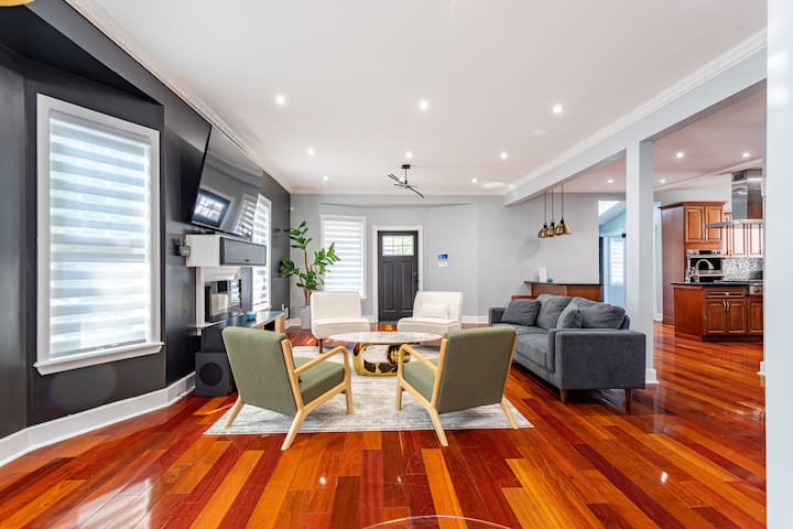 Spacious 7-bedroom Home Near Branch Brook Park - Montclair, NJ