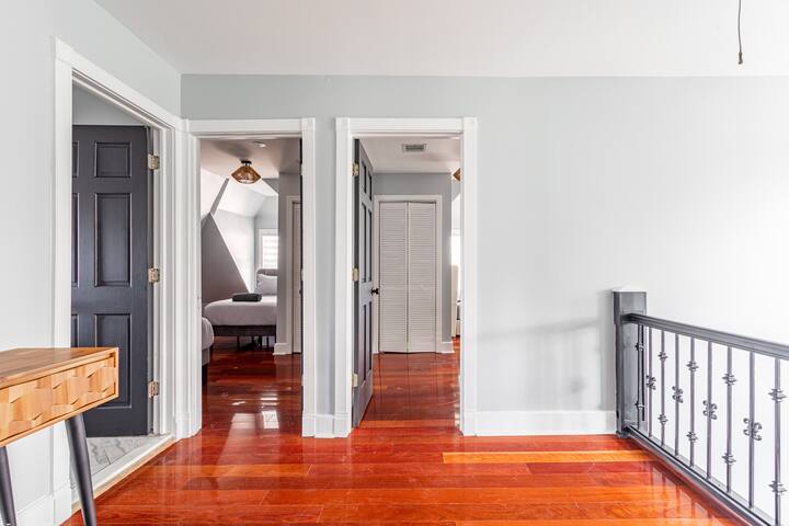 Spacious 7-Bedroom Home Near Branch Brook Park gallery image 5