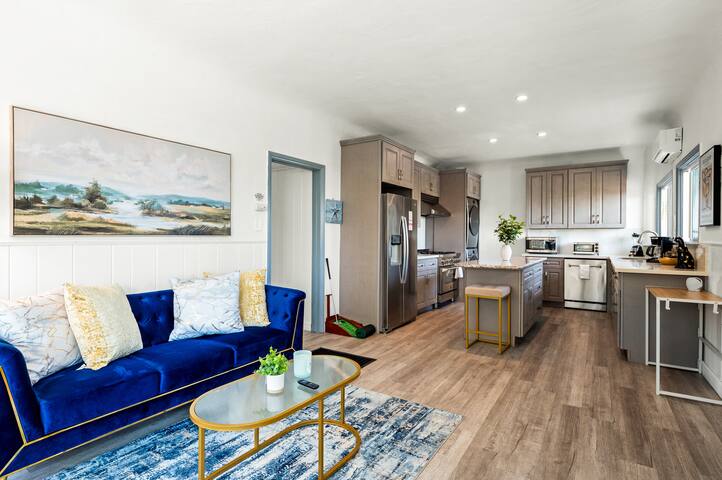 Luxury Oceanview 2BR+1BR | Top & Bottom Units gallery image 4