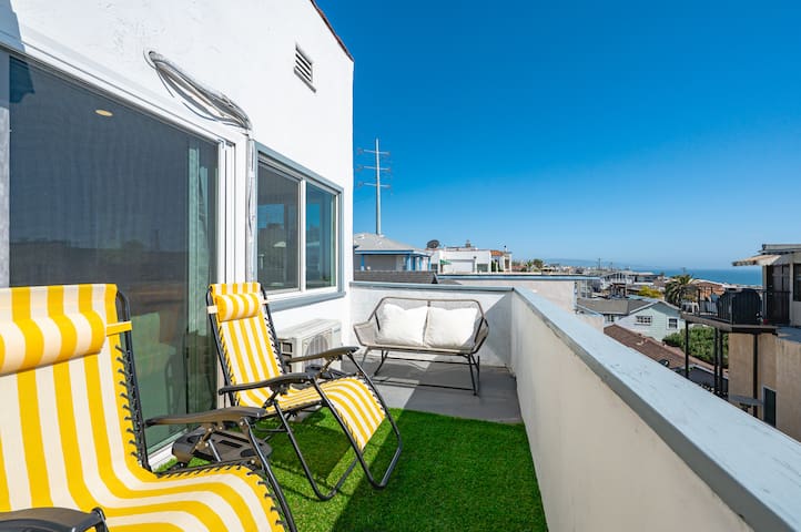 Luxury Oceanview 2BR+1BR | Top & Bottom Units gallery image 2