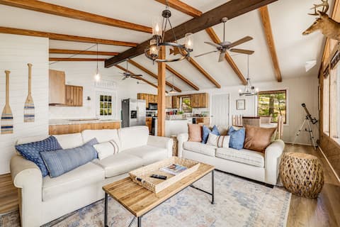 Awesome Lake House [New]