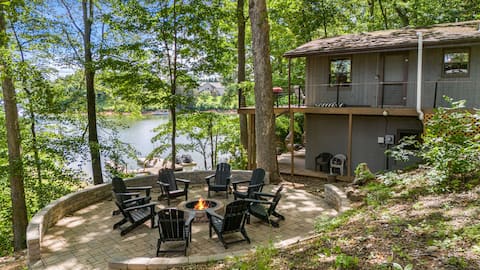 Awesome Lake House [New]