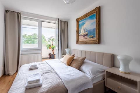 Spacious apartment with parking and two balconies