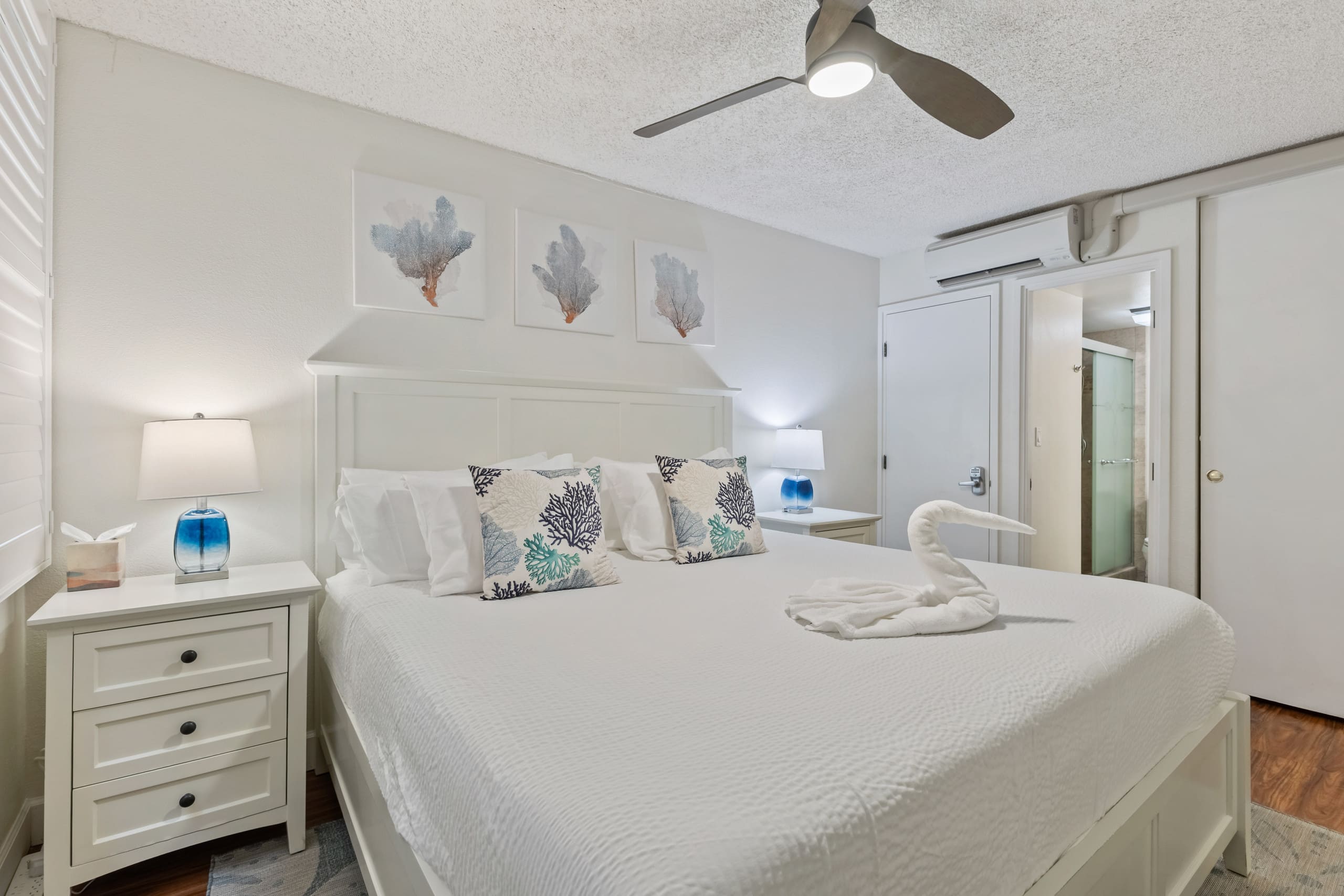 Condo in Kihei · ★4.84 · 1 bedroom · 2 beds · 2 baths - Image 13