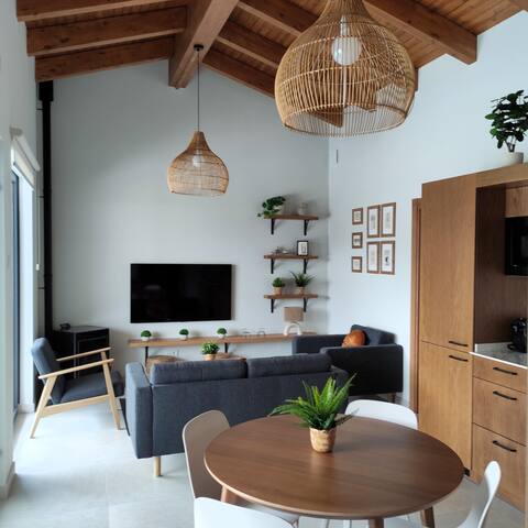 Propiedad de Airbnb exitosa: My Little Village. House B with a private pool. en Ribeseya