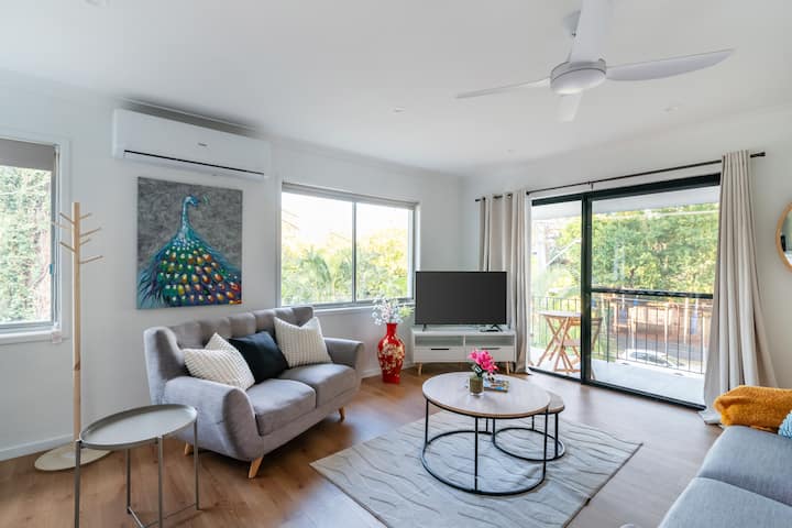 Jindalee Getaway
Luxe Pool, Relax & Unwind - Queensland