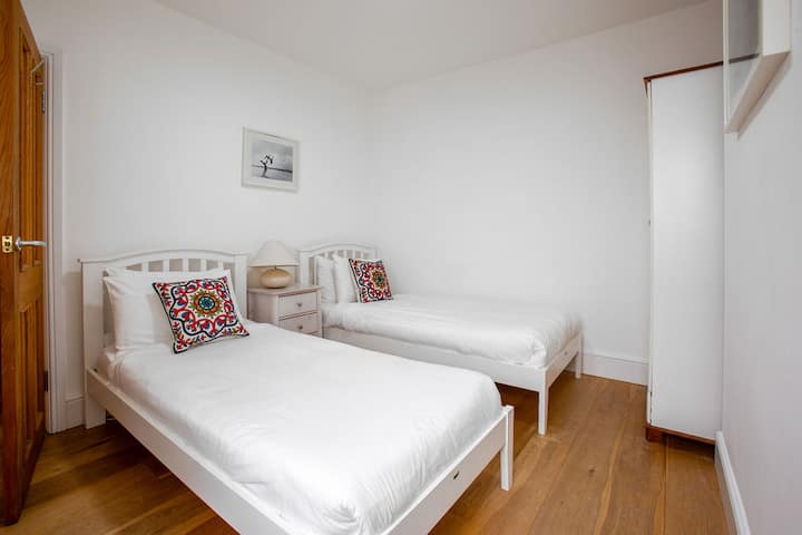Schlafzimmer 2