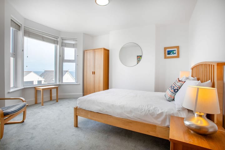 Schlafzimmer 4
