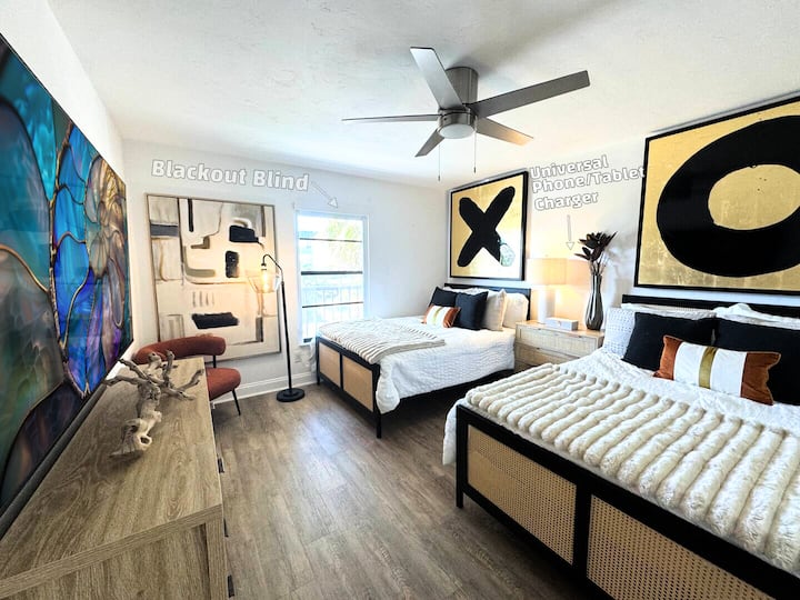 [Спална соба бр. 2] Голема бања и влез најблиску до десната страна. 