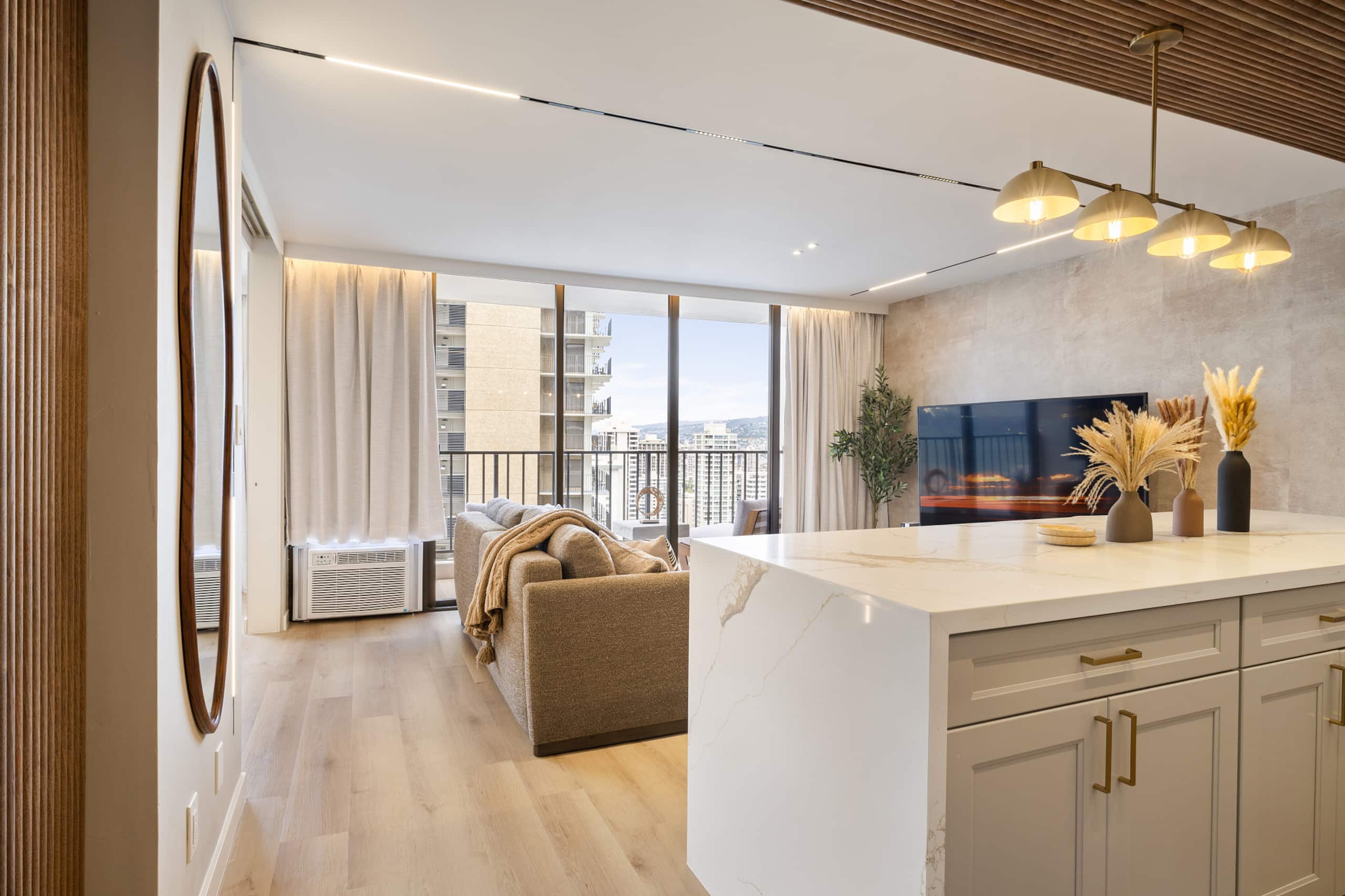Waikiki Luxe Ocean Retreat 28F – 1 Parking - Image 8