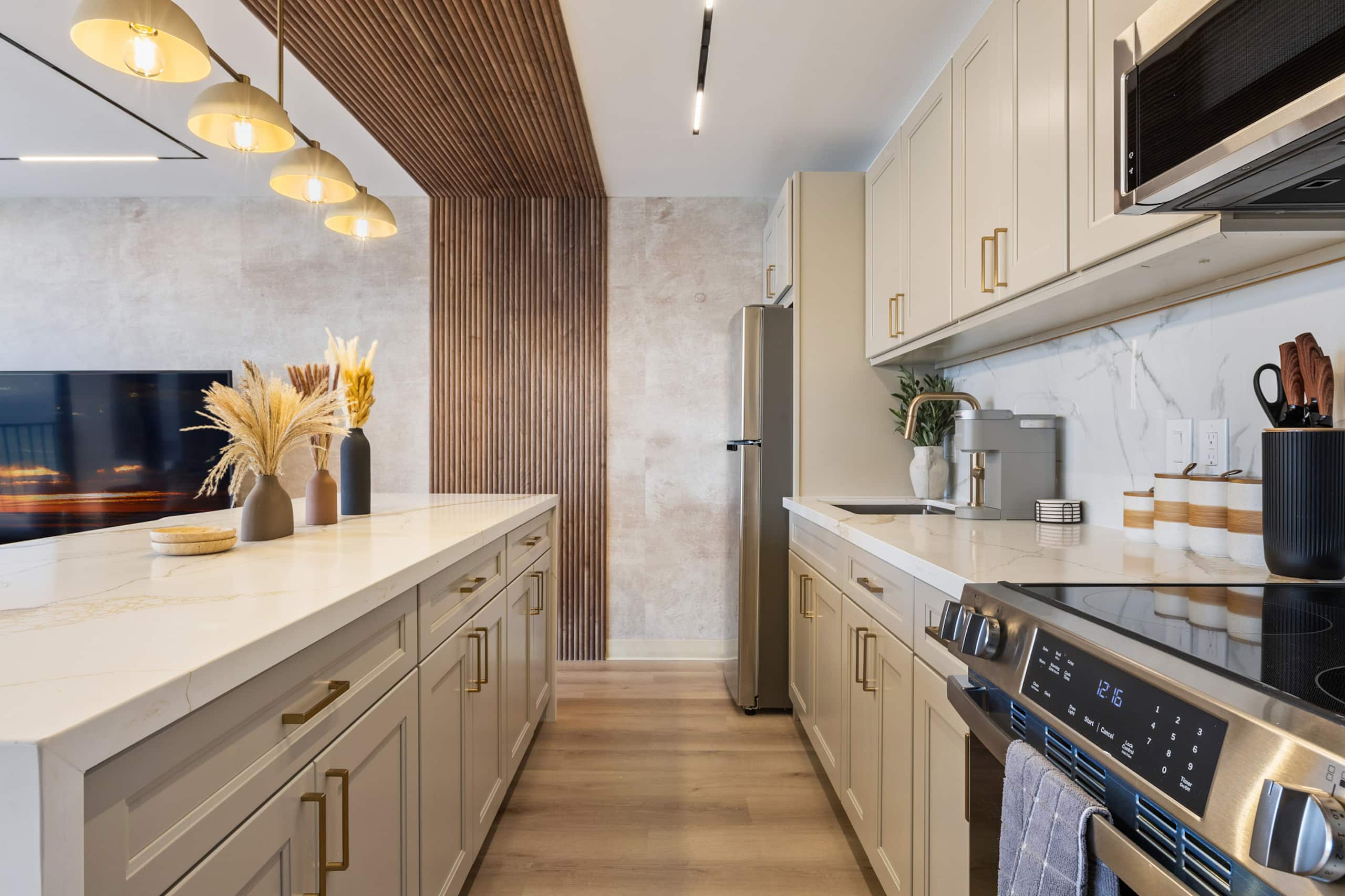 Waikiki Luxe Ocean Retreat 28F – 1 Parking - Image 16