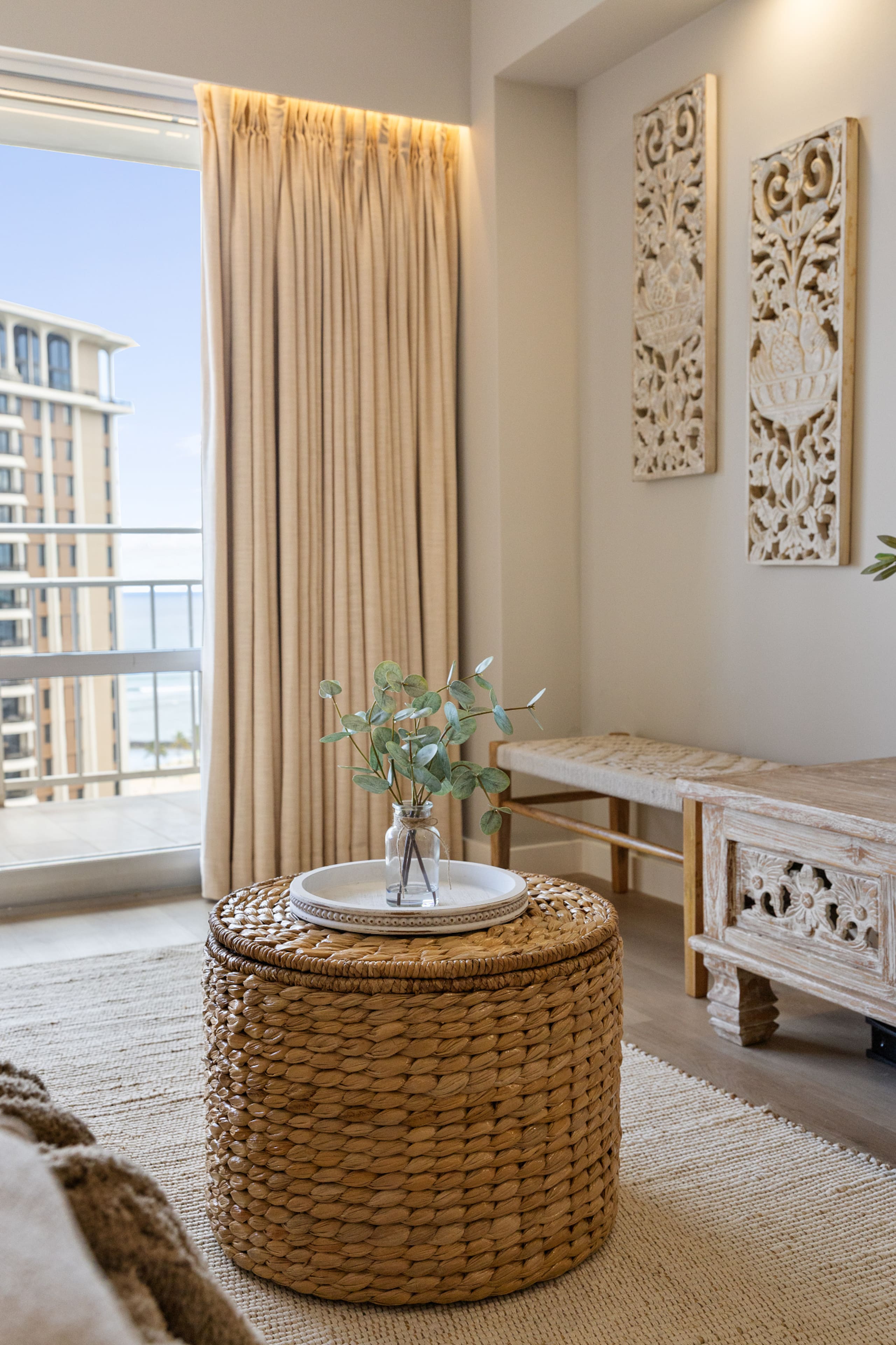 Waikiki Wave Retreat: Ocean Luxe on 17F - Image 4
