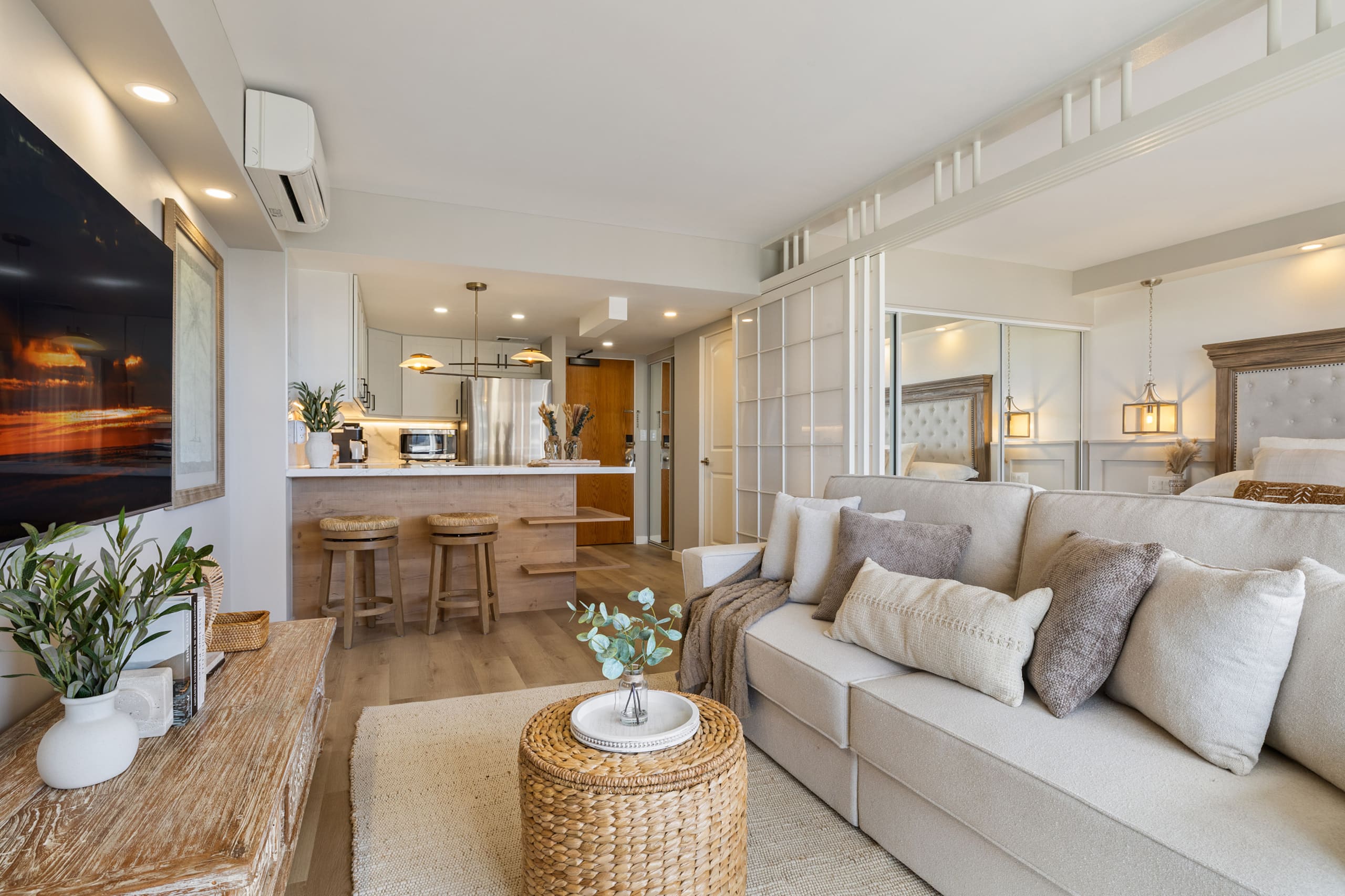 Waikiki Wave Retreat: Ocean Luxe on 17F - Image 5