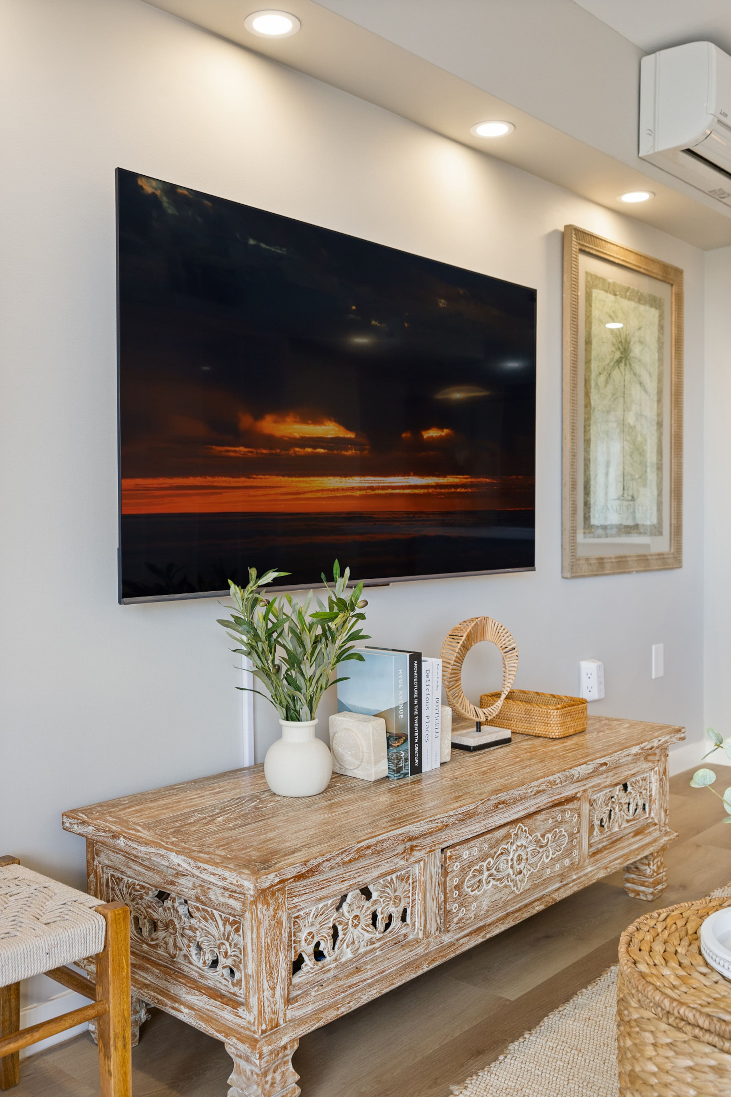 Waikiki Wave Retreat: Ocean Luxe on 17F - Image 10