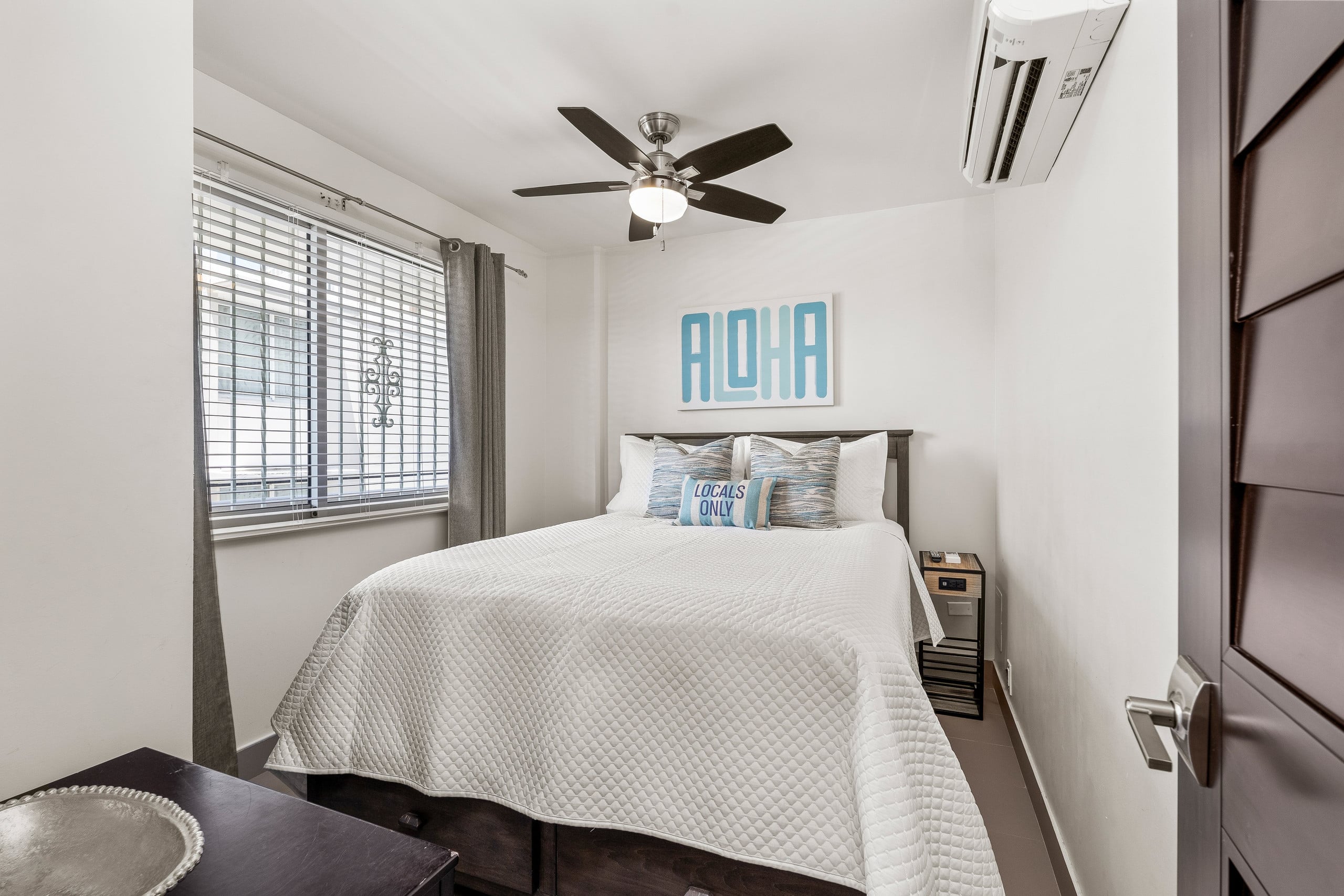 1 Block to Beach with FREE Parking Nearby! NH902 - Image 16