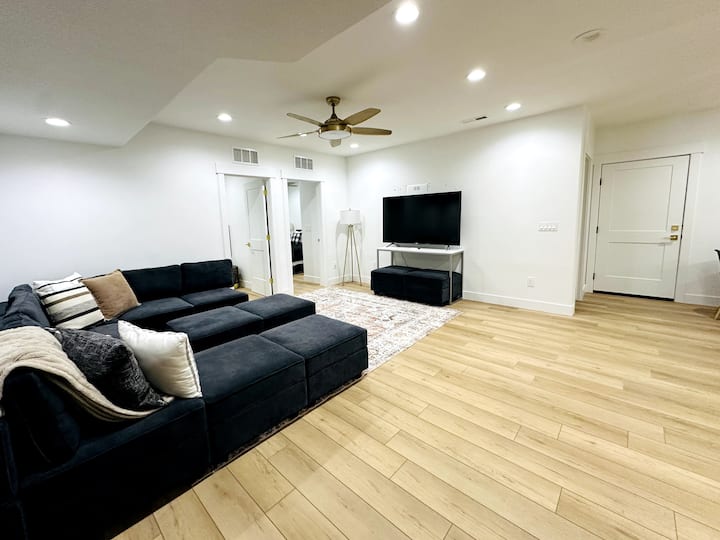 New Bsmt Apartment - Separate Entrance - Alpine, UT