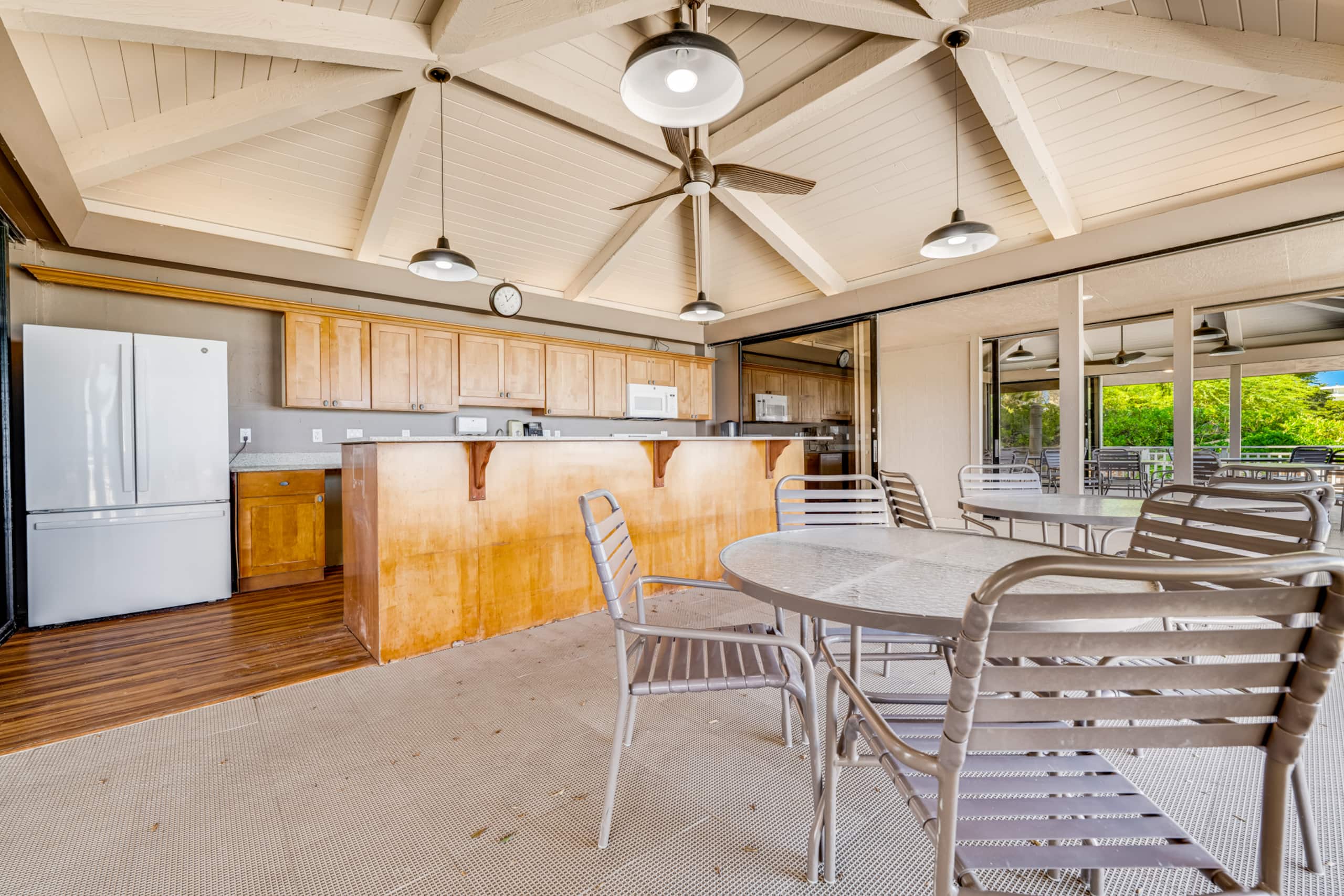 Ocean View Condo with Beachfront Cabana for Guests - Image 31