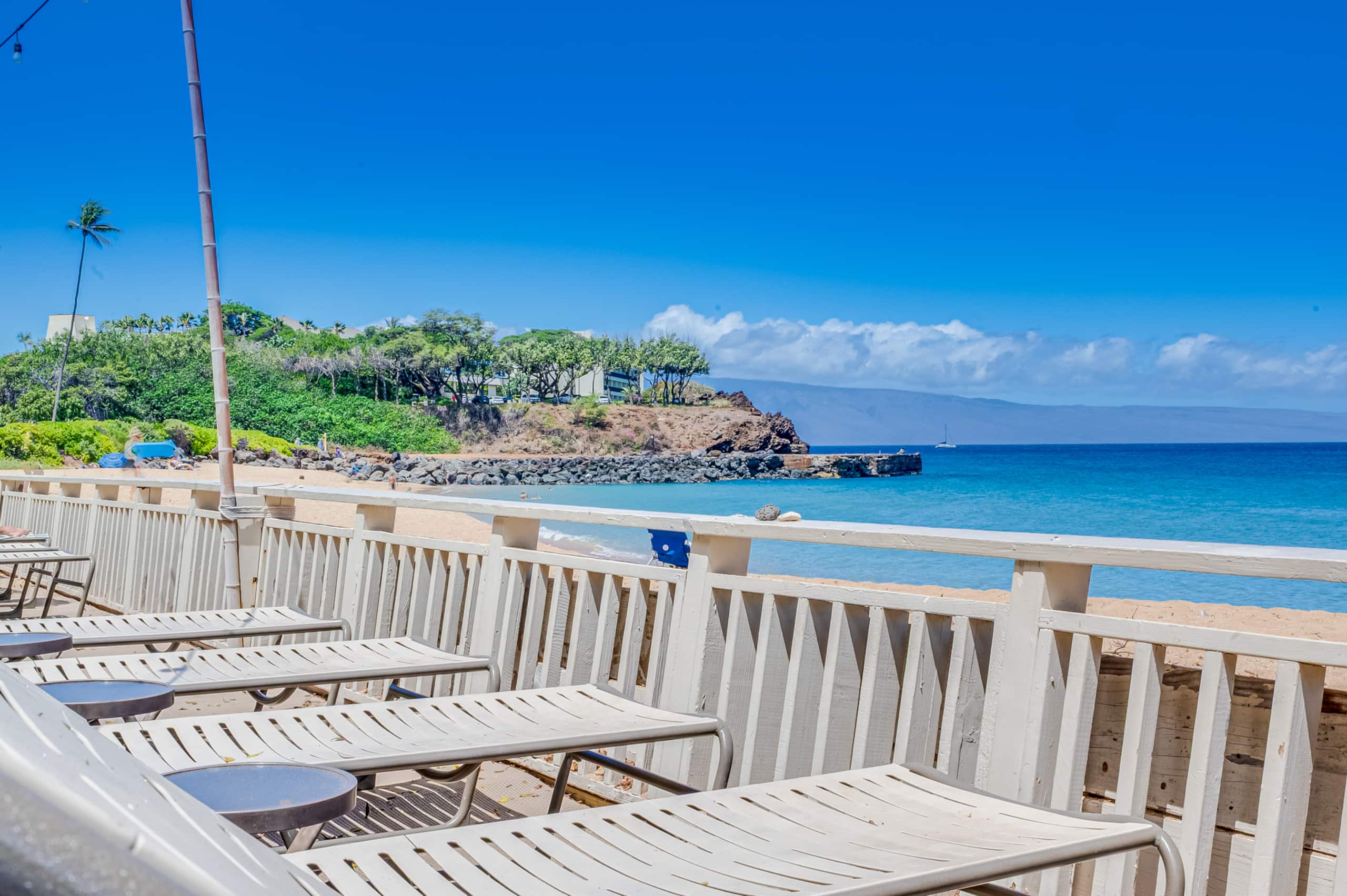 Ocean View Condo with Beachfront Cabana for Guests - Image 5