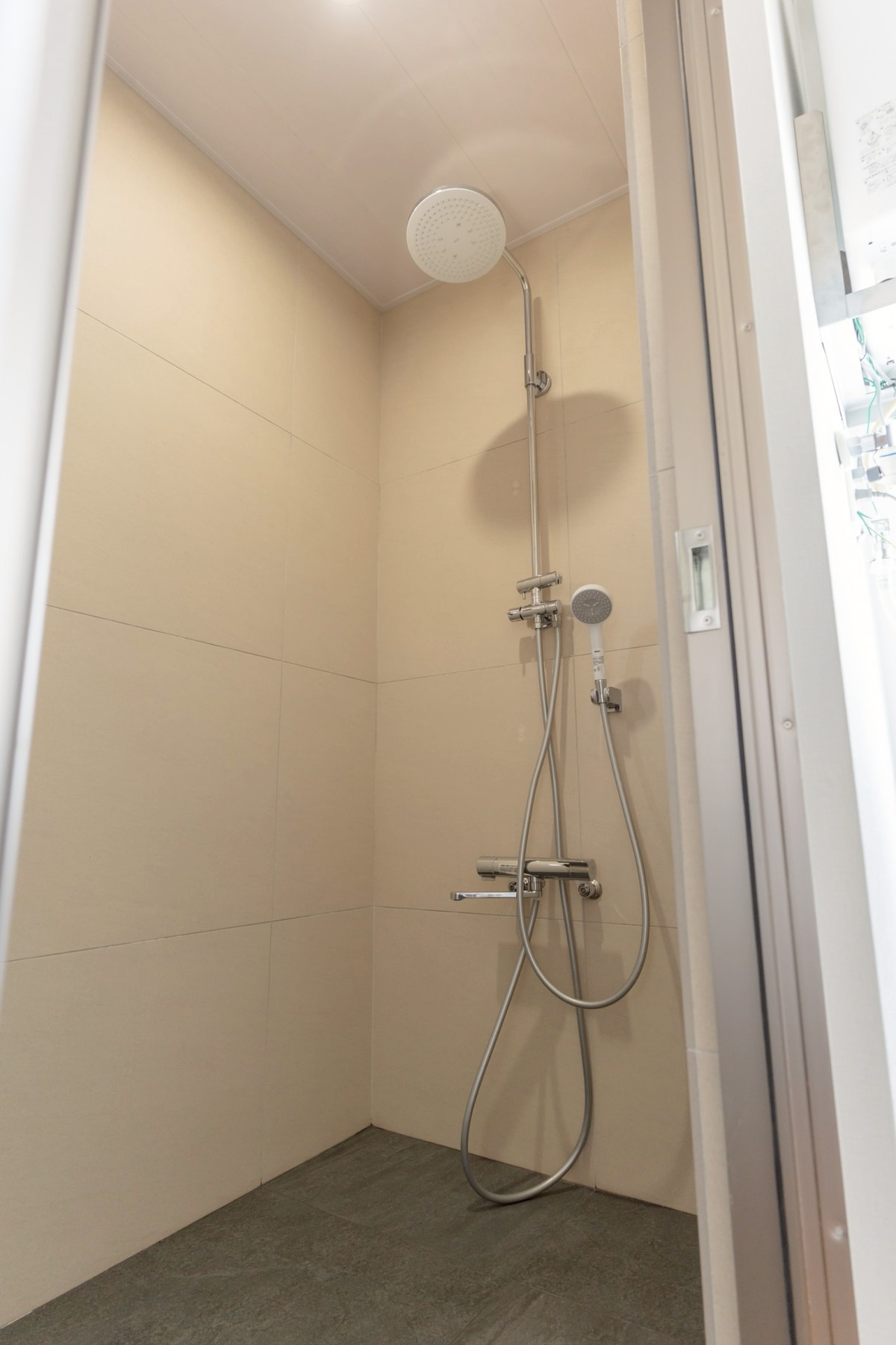 2F シャワールーム
※バスタブはございません