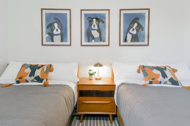 Central Modern Home w/ Parking gallery image 3