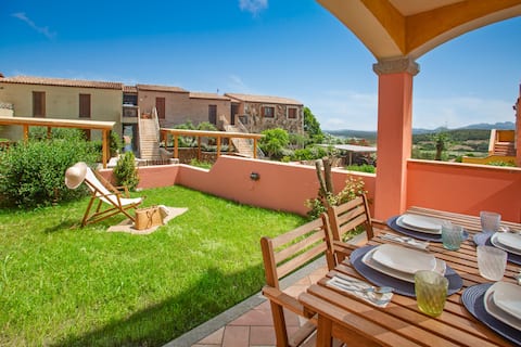 Leone III Apartment with Private Garden