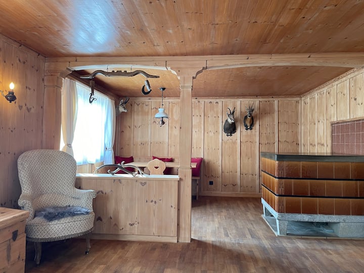 Bauernhaus In Mont,
Der Adlerhorst Des Valsertals - Vals