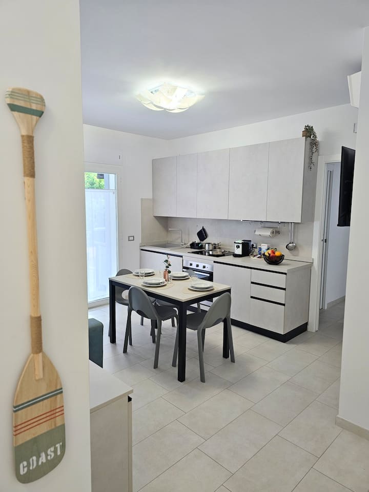 Grey House1 100 meters from the beach