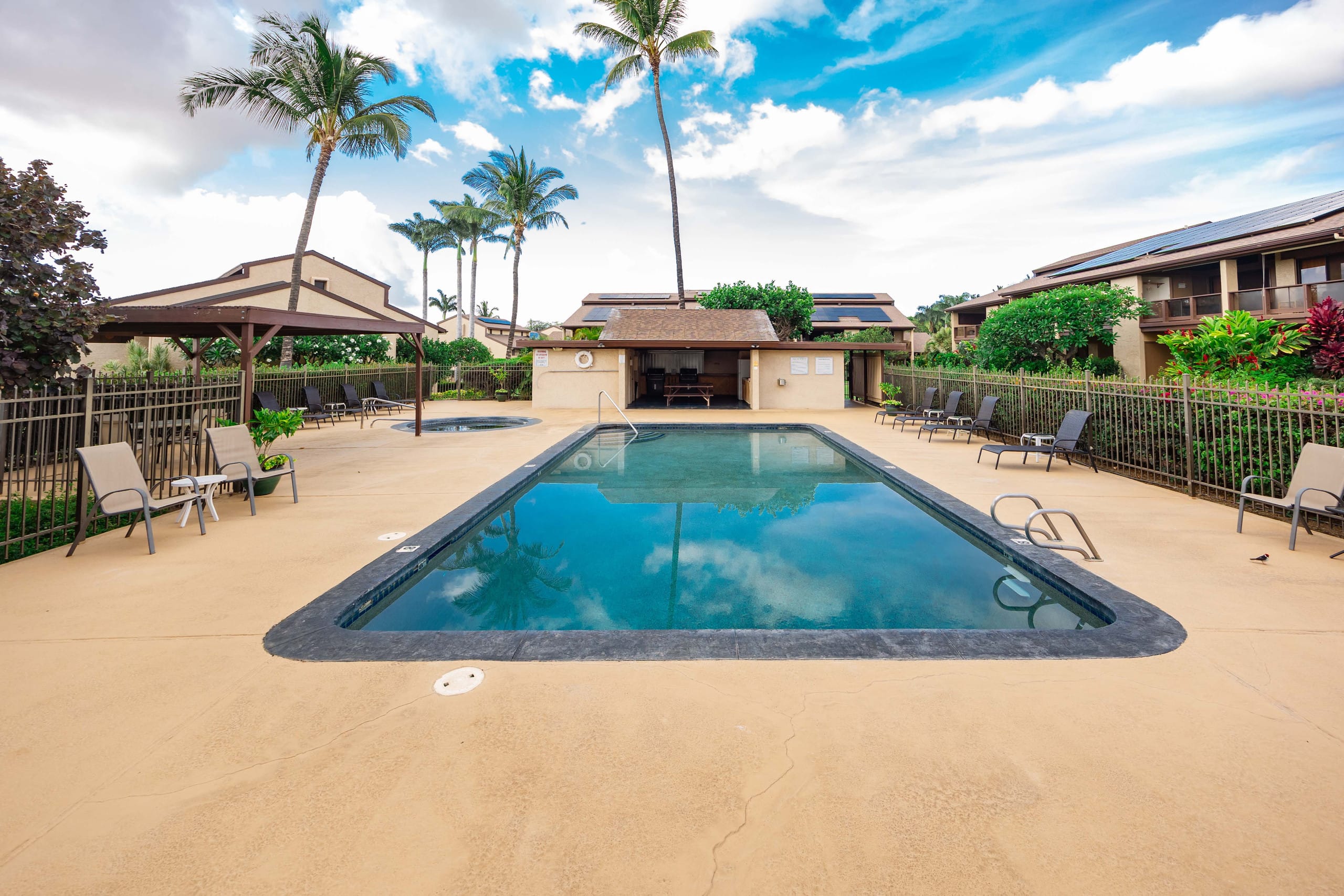 New 2 king beds AC heated pool - Photo 80