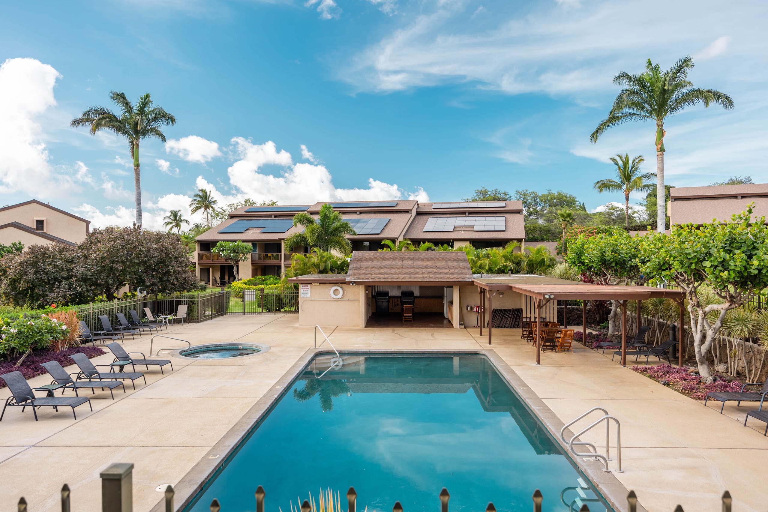 New 2 king beds AC heated pool - Photo 84