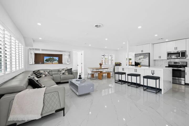 Pompano Gem < 1 mi to Beach & 12 Pickleball courts gallery image 5