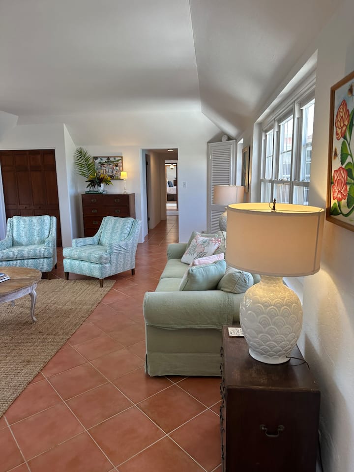 Private Oceanfront Home | 3 Br | Beach + Dock - Bermuda