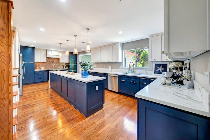 Golf View 3br W/ 2 King Beds + Fenced Dog Run - Calabasas, CA