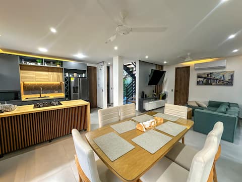 Successful Airbnb property: Modern country house with pool and nature in Puerto Triunfo