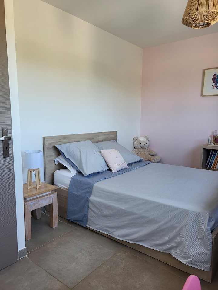 Chumba 4 cha kulala
Kitanda % {bold_end}