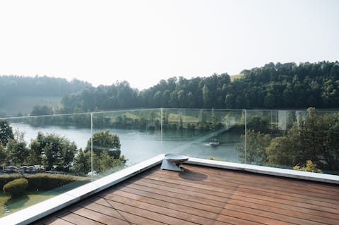 Scenic, Private Lakeview Villa, Garden, 13pp, 6min