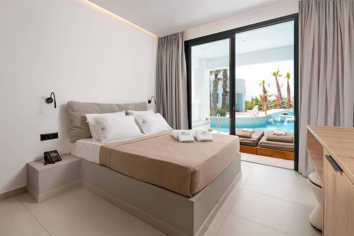 Martini Boutique Resort (With Sharing Pool) - Rodi