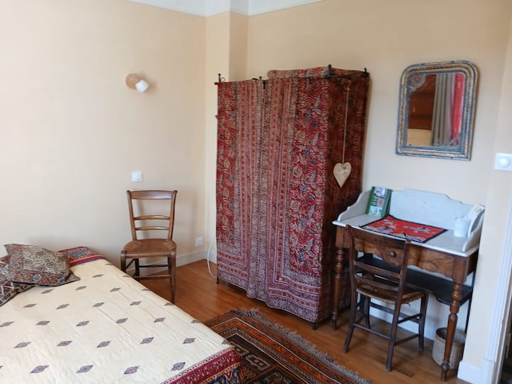 საძინებელი 1