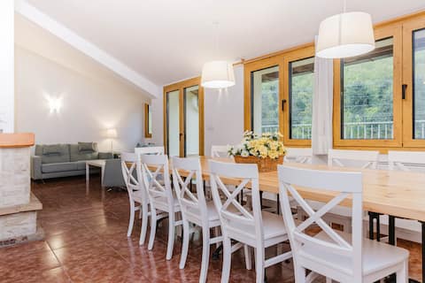 Penthouse for 12 guests with Panoramic Views